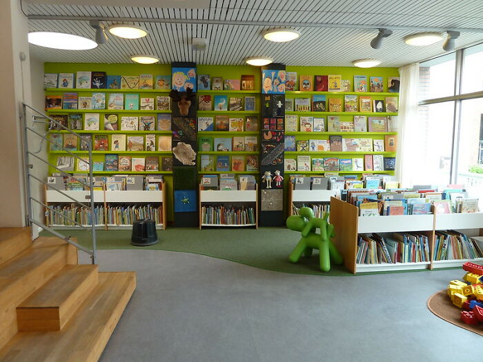 40 Bizarre Beliefs People Will Defend Until The End Of Days, As Revealed By Folks Online