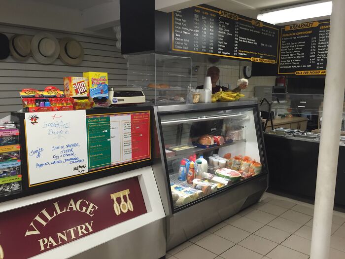 Someone Asks "What Was The Worst 'Adult Tantrum' That You Guys Witnessed?" And 47 People Share Hilarious Stories