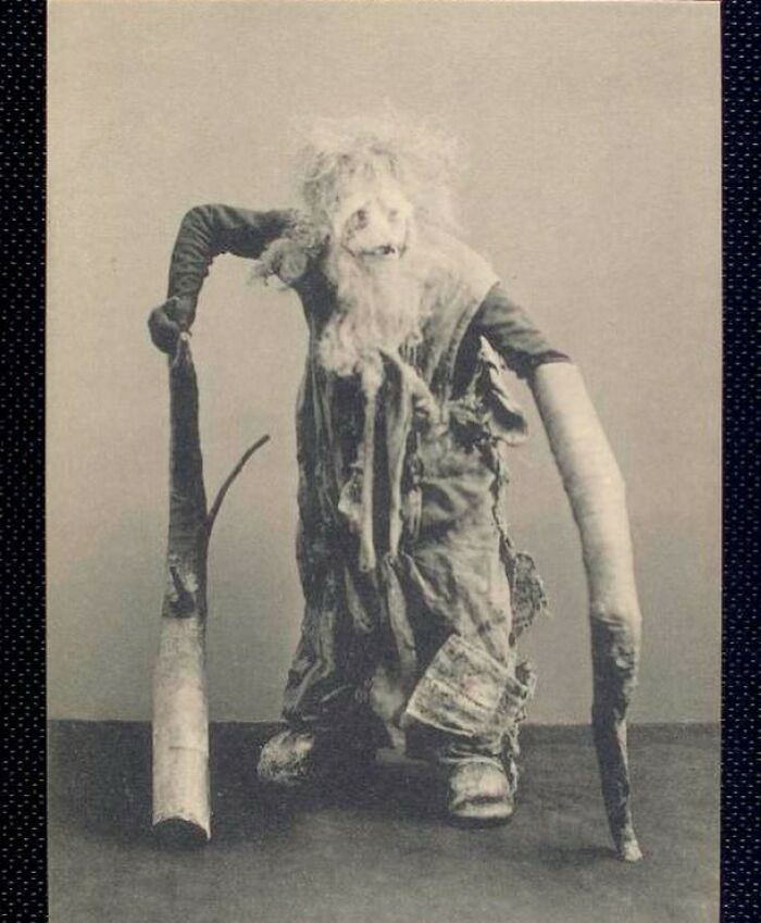 Maurice Maeterlinck's "The Blue Bird" Performance In Moscow Art Theatre, 1908