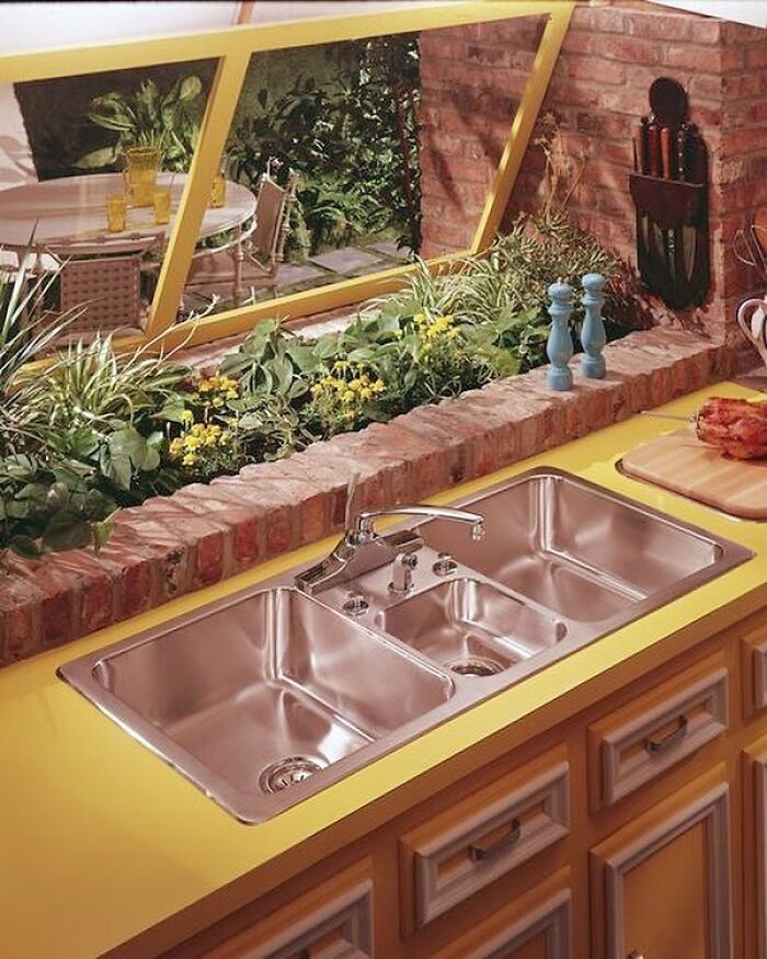 Kitchen Planter On Point!🌿 1983