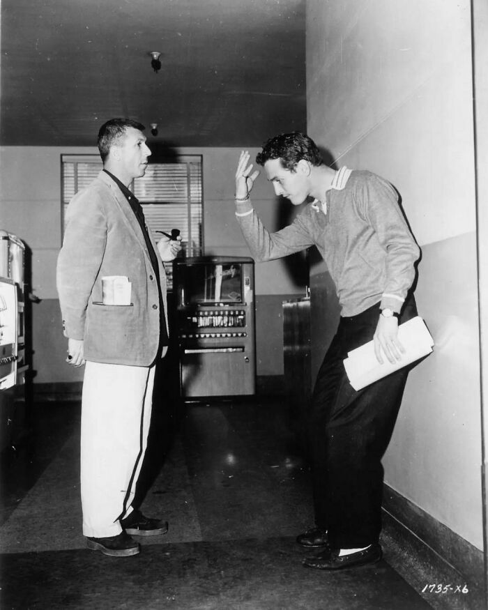 Director Richard Brooks Discussing A Scene With Paul Newman On The Set Of Cat On A Hot Tin Roof, 1958