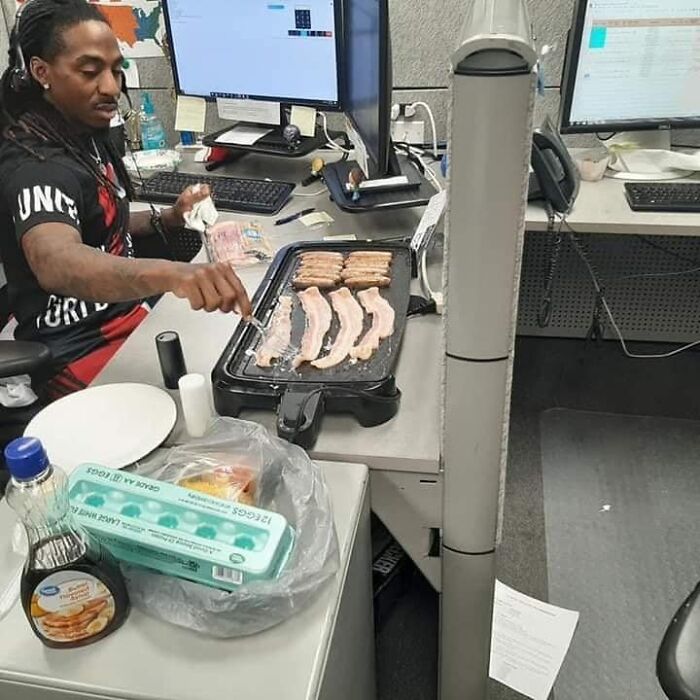 40 Times People Spotted Food In Places It Shouldn't Be And Just Had To Share Pics In This Online Group