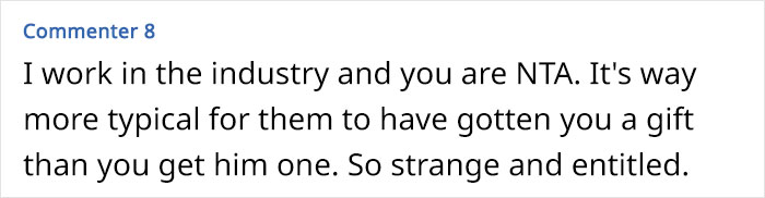 Realtor Expects A Gift After Helping To Sell His Client’s House And Sends Him An Email Saying How “Shocked” He Was To Not Get One Realtor Expects A Gift After Helping To Sell His Client’s House And Sends Him An Email Saying How “Shocked” He Was To Not Get One