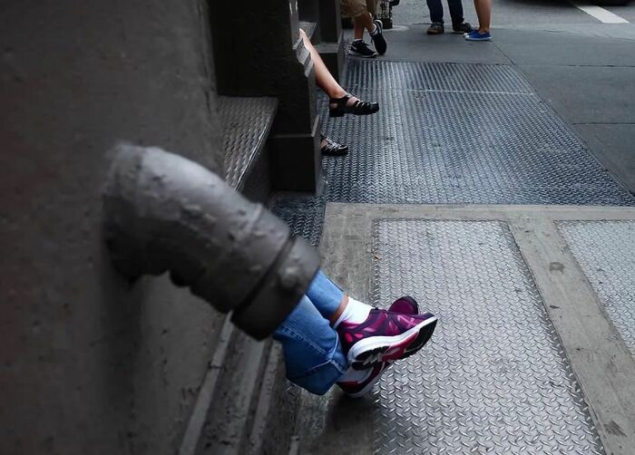 This Instagram Account Features Amusing Street Photographs And Has More Than 570 Thousand Followers (64 New Pics)