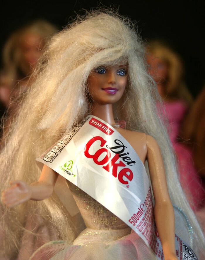 40 Bizarre Beliefs People Will Defend Until The End Of Days, As Revealed By Folks Online