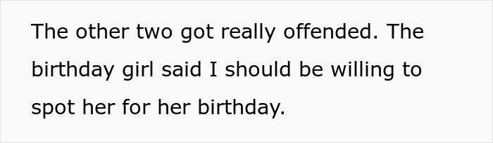 Friends Bail From Restaurant Before Check Arrives And Refuse To Pay This Woman Back For It, She Complains To The Birthday Girl's Mother
