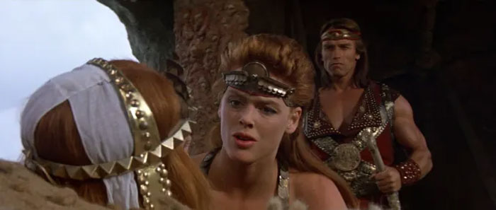 30 Party Hosts Share Their Knowledge On How To Throw A Party That's Fun For Everyone