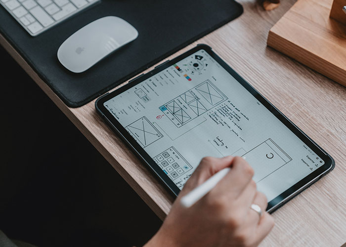 Boss Tells Employee To Quit Because They’re Spending ‘Too Much’ Time On The Company Website, Is Shocked When They Do Boss Tells Employee To Quit Because They’re Spending ‘Too Much’ Time On The Company Website, Is Shocked When They Do
