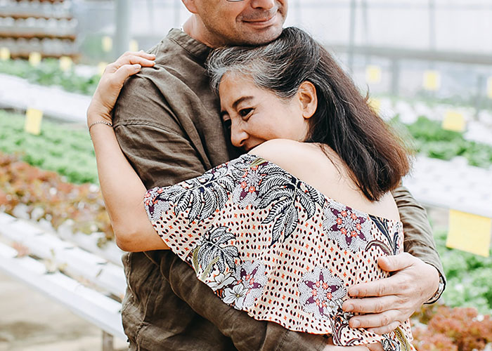 Someone Asks Childfree People Over 40 How They Feel About Not Having Kids, Gets 30 Honest Answers