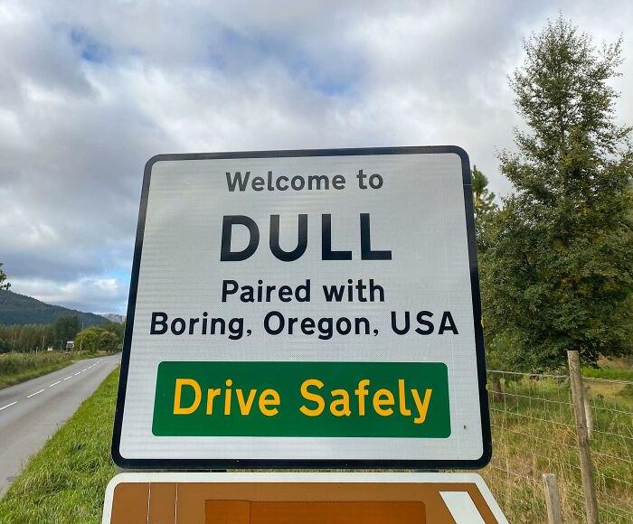 Funny-The-Absurd-Sign-Project