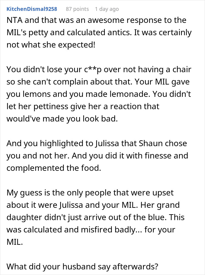 Woman Sits On Husband's Lap During Thanksgiving, Making It Very Awkward For His Mom And His Ex That She Invited To The Dinner