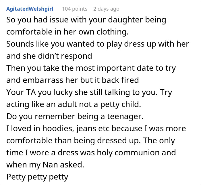Mom Wonders If She's A Jerk For Wearing Jeans To Daughter's Wedding To Prove A Point, Gets A Reality Check Online Mom Wonders If She's A Jerk For Wearing Jeans To Daughter's Wedding To Prove A Point, Gets A Reality Check Online