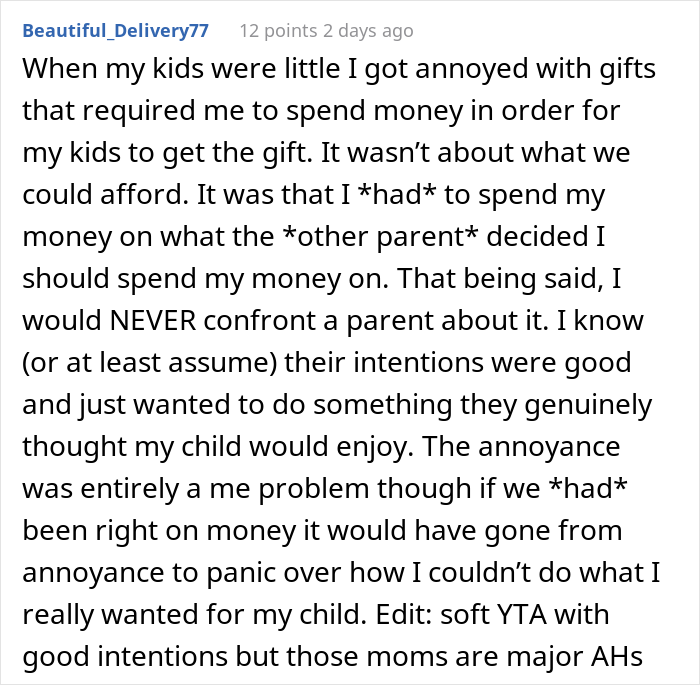 Parent Gives Their Son's Kindergarten Classmates Movie Vouchers, Calls Other Parents "Greedy" And "Cheap" After They Confront Them Parent Gives Their Son's Kindergarten Classmates Movie Vouchers, Calls Other Parents "Greedy" And "Cheap" After They Confront Them