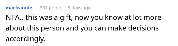 Person Asks If They're A Jerk For Saying "No" When The Police Asked If Woman Was Their Fianc&eacute;e Before Escorting Her Off The Plane