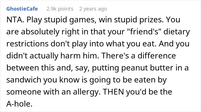 Student Has Had Enough Of His Muslim Friend Stealing His Fries, So He Orders Bacon On Them Without Telling Him Anything