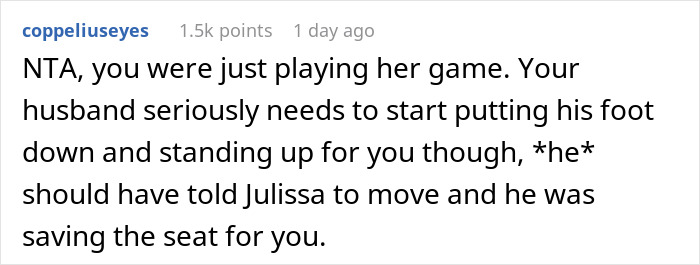 Woman Sits On Husband's Lap During Thanksgiving, Making It Very Awkward For His Mom And His Ex That She Invited To The Dinner