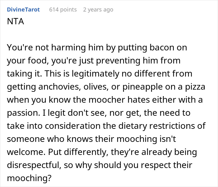 Student Has Had Enough Of His Muslim Friend Stealing His Fries, So He Orders Bacon On Them Without Telling Him Anything