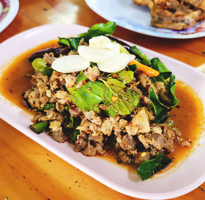 Laos, Larb Ped
