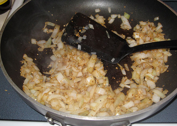 “If You Use A Glass Cutting Board, We Can’t Be Friends”: 50 People Share Their Most “Gatekeeping” Culinary Opinions