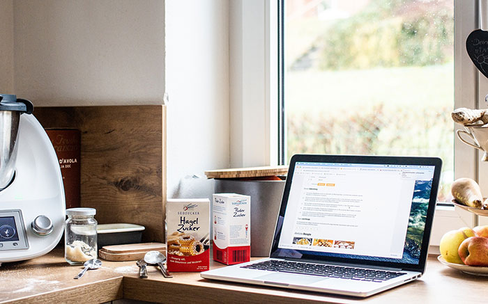 Guy Is Fed Up With Girlfriend's Cooking Because She Puts Her Own Twist On Recipes, Asks For Support Online But Receives A Reality Check Guy Is Fed Up With Girlfriend's Cooking Because She Puts Her Own Twist On Recipes, Asks For Support Online But Receives A Reality Check