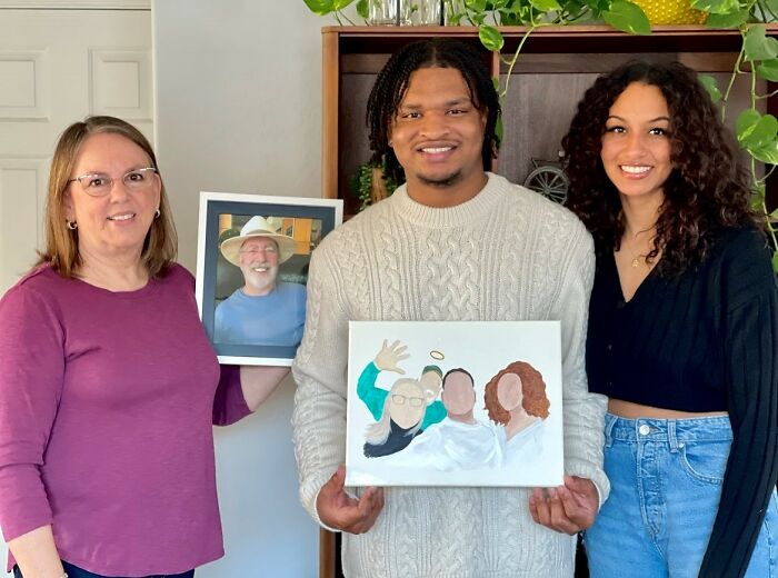 Grandma And ‘Stranger’ Shared 7th Thanksgiving Together After She Accidentally Sent Him An Invitation Years Ago Grandma And ‘Stranger’ Shared 7th Thanksgiving Together After She Accidentally Sent Him An Invitation Years Ago