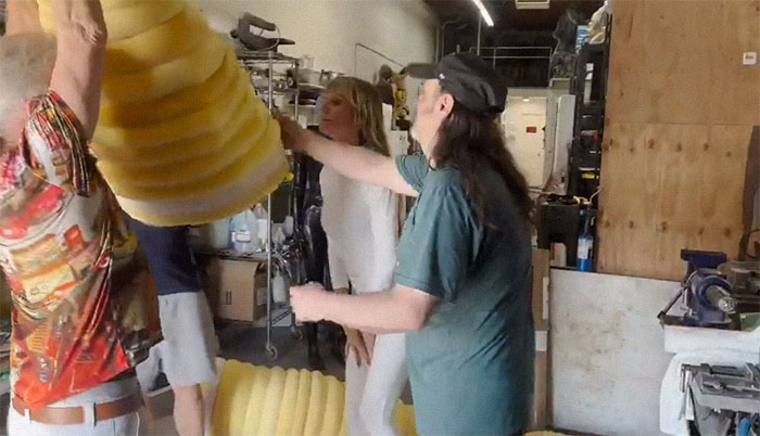 Heidi Klum Unveils This Year’s Costume, And It Once Again Reminds Everyone Why She’s The Queen Of Halloween Heidi Klum Unveils This Year’s Costume, And It Once Again Reminds Everyone Why She’s The Queen Of Halloween