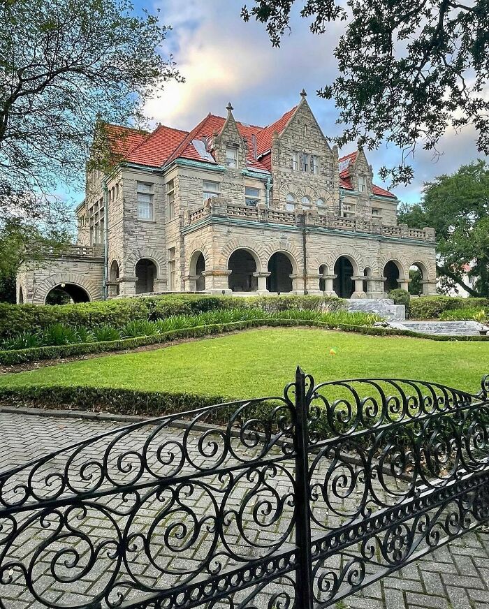 One Of My Favorite Homes To Photograph Is The Brown-Villere Mansion On Saint Charles And This Is One Of My Favorite Photos