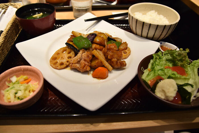 Wife Asks If It Is Okay To Warn Husband That She Will Leave Him If He Becomes More Obese Wife Asks If It Is Okay To Warn Husband That She Will Leave Him If He Becomes More Obese