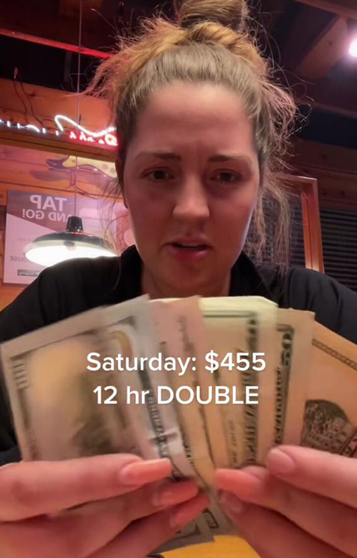 Texas Roadhouse Servers On TikTok Show How Much They Earn From Tips Per Night, And It Starts A Conversation