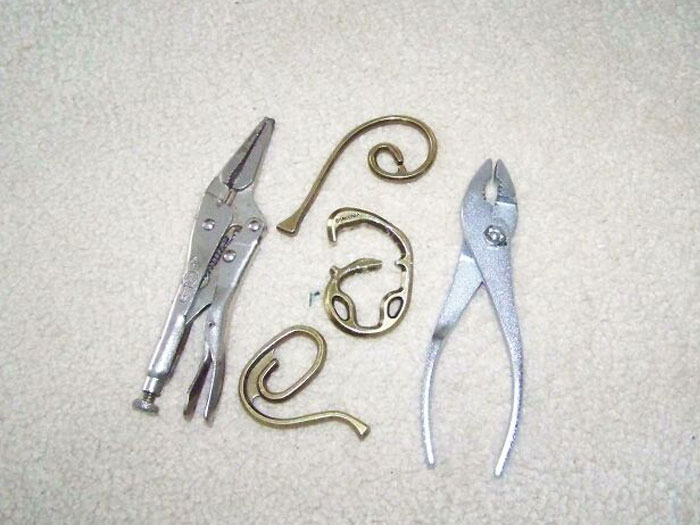 I Sent My Future Father-In-Law A Linking Puzzle For Christmas. He Just Sent My Fiance This Picture Showing How He Solved It