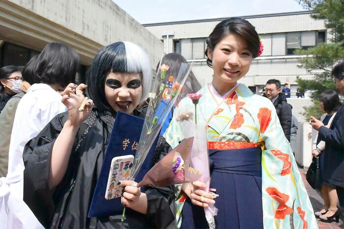 Kyoto-University-Graduation-Outfits