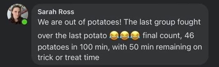 Potatoes For Trick-Or-Treaters Become An Instant Hit In This Neighborhood, People Chime In With The Weirdest Halloween Treats They've Seen