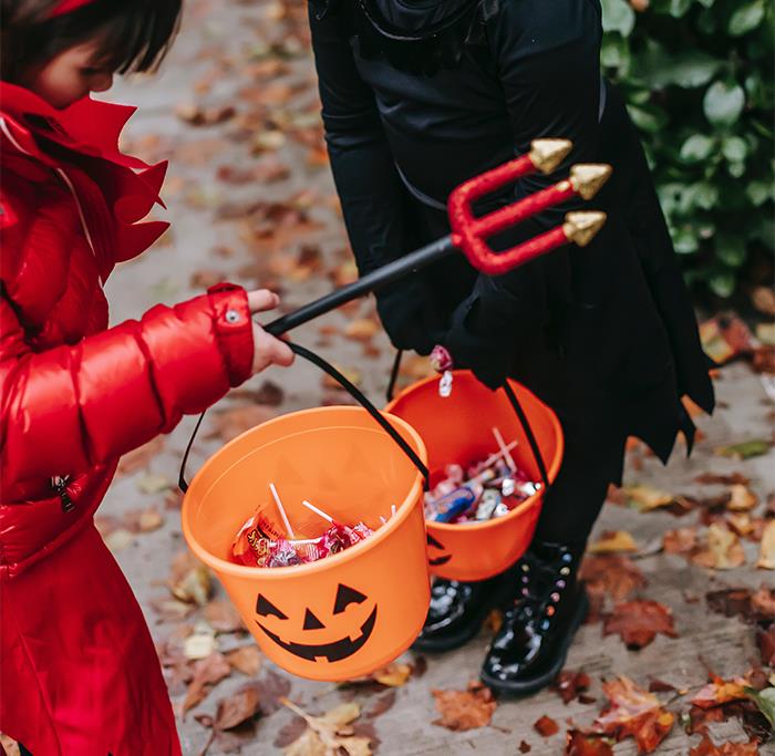 Mom Tweets About Throwing Away Her Kids' Halloween Candy, People Come For Her And Call Her Cruel