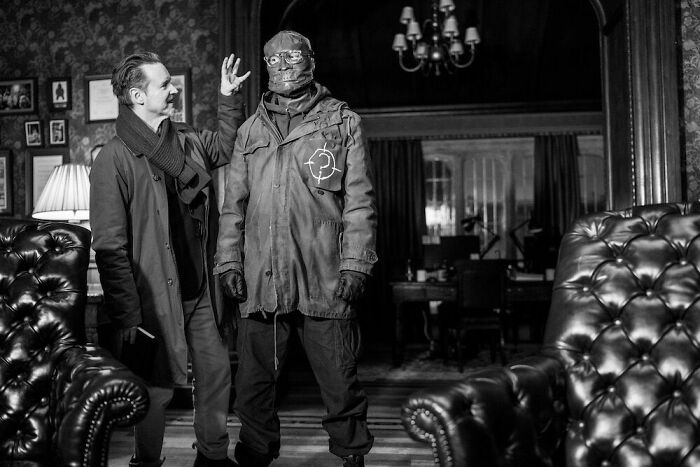 Matt Reeves With Paul Dano’s Riddler On The Set Of The Batman