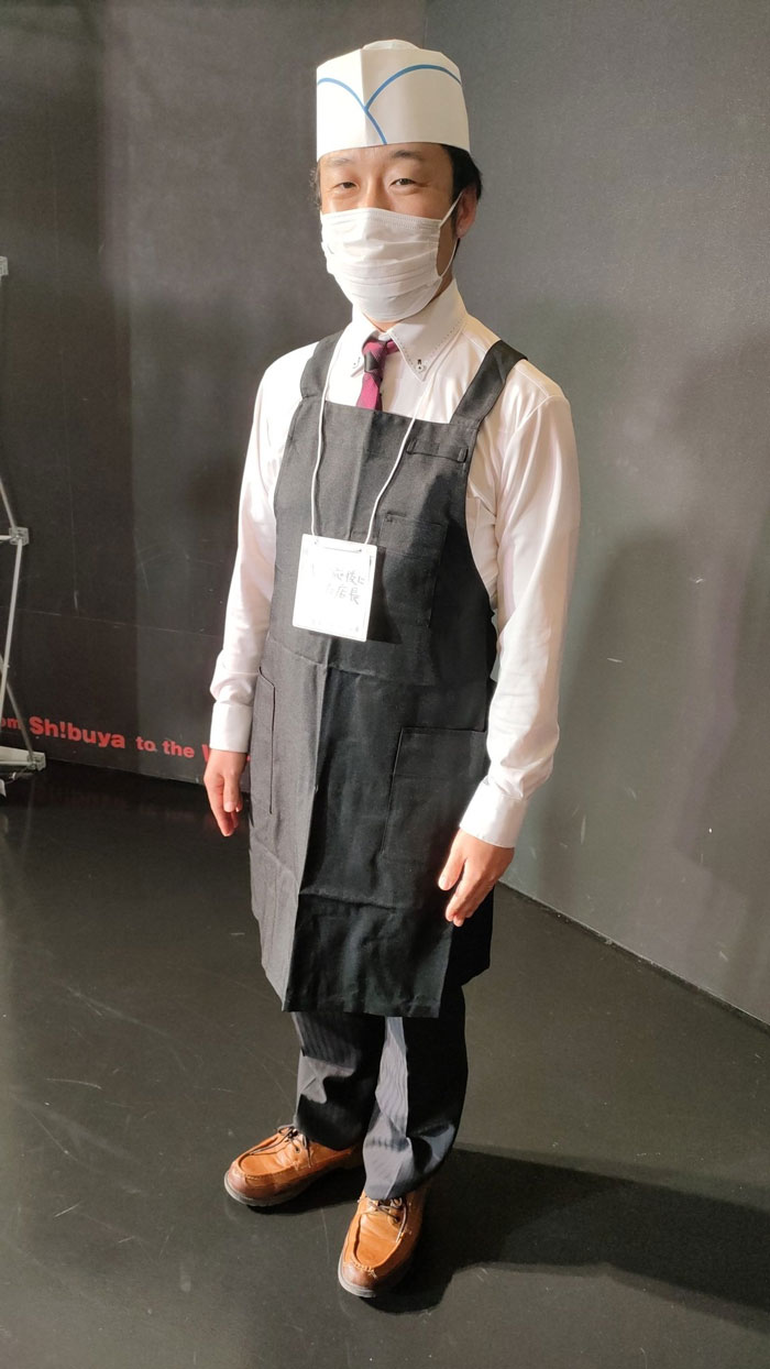 Branch Manager Who Decided To Help Out At The Cash Register