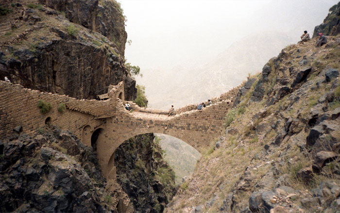 The Shaharah bridge with mountains near