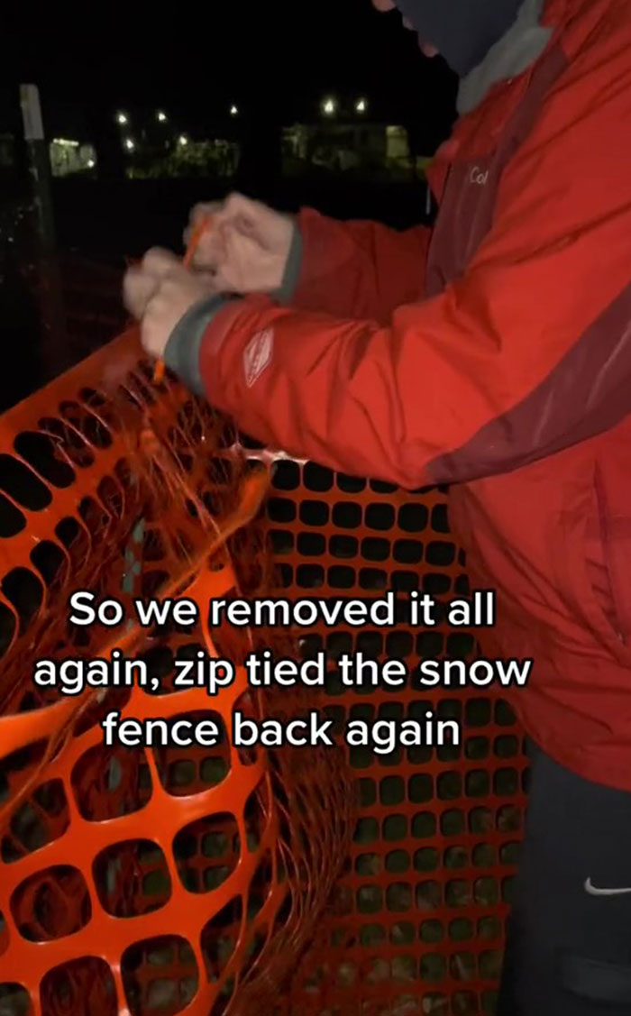 &ldquo;Looks Like We Got Karen As A Neighbor&rdquo;: Man Gets Into A War With Neighbor Who Zip-Tied Her Snow Fence To His Gutters