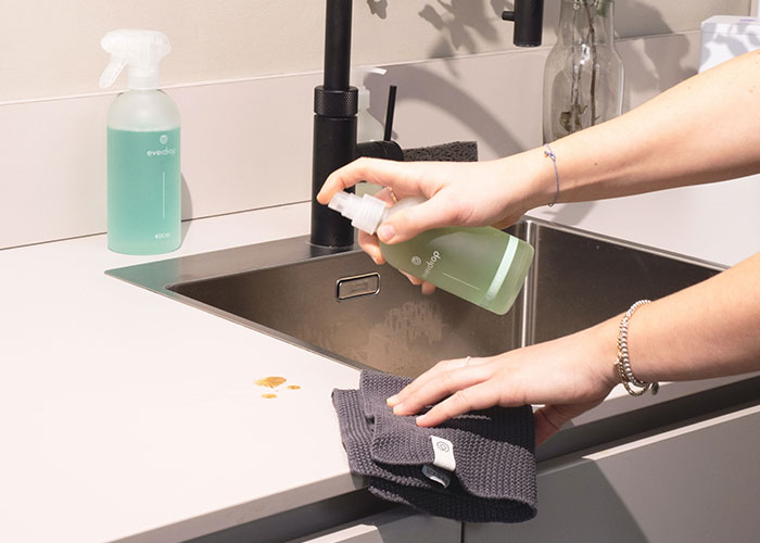 40 People Share The Non-Negotiable Rules They Have In Their Homes, And Some Are Very Strange