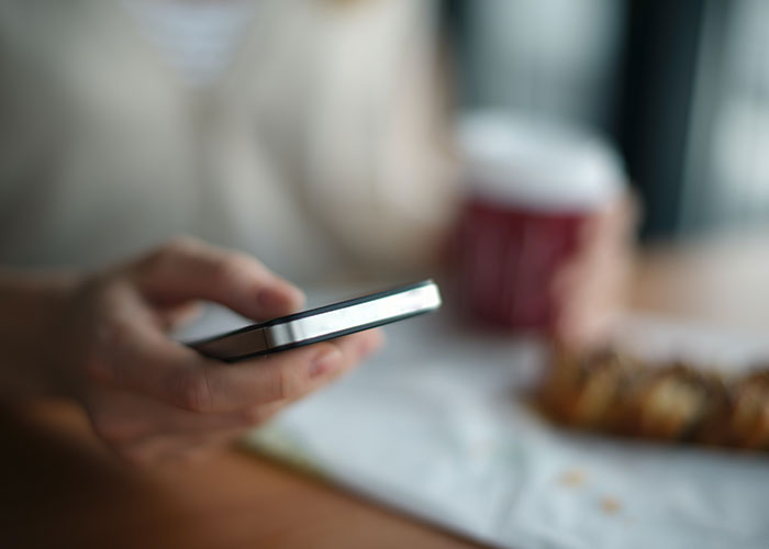 40 People Share The Non-Negotiable Rules They Have In Their Homes, And Some Are Very Strange