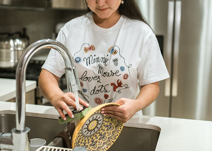 40 People Share The Non-Negotiable Rules They Have In Their Homes, And Some Are Very Strange