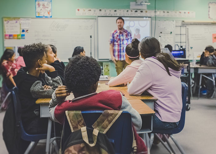 Someone Asks Childfree People Over 40 How They Feel About Not Having Kids, Gets 30 Honest Answers