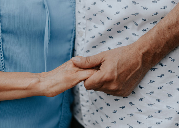 Someone Asks Childfree People Over 40 How They Feel About Not Having Kids, Gets 30 Honest Answers