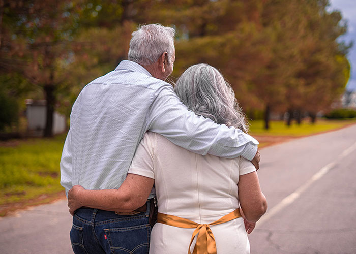 Someone Asks Childfree People Over 40 How They Feel About Not Having Kids, Gets 30 Honest Answers