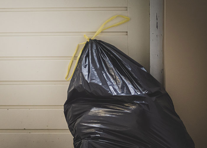 30 Surprising, Unsettling, And Sweet Moments Captured On Nanny Cams, As Shared In This Online Group