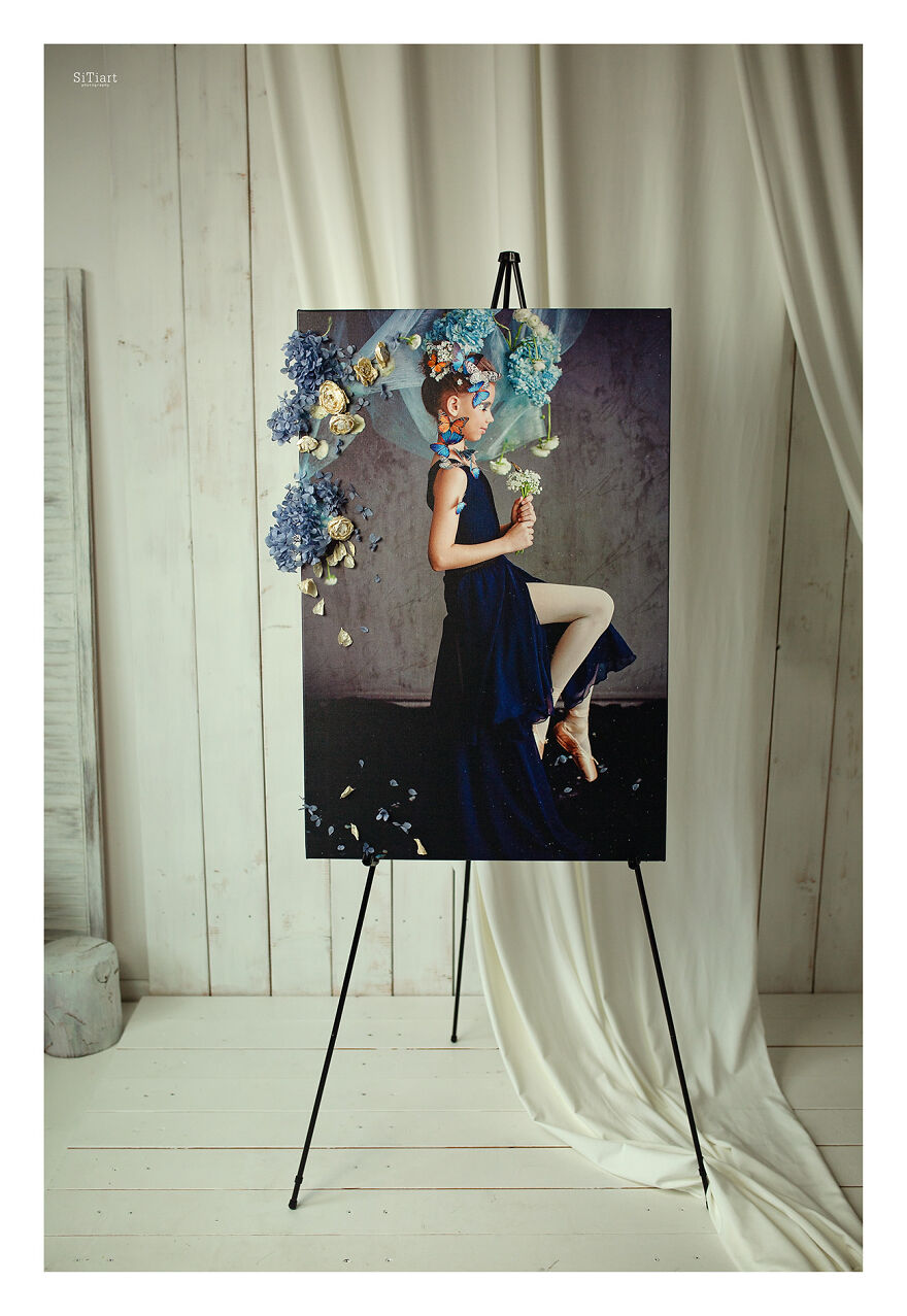 A Fellow Florist And I, The Photographer, Made 11 Portraits Of Months Using Live Flowers To Highlight The Genuineness Of Each Season