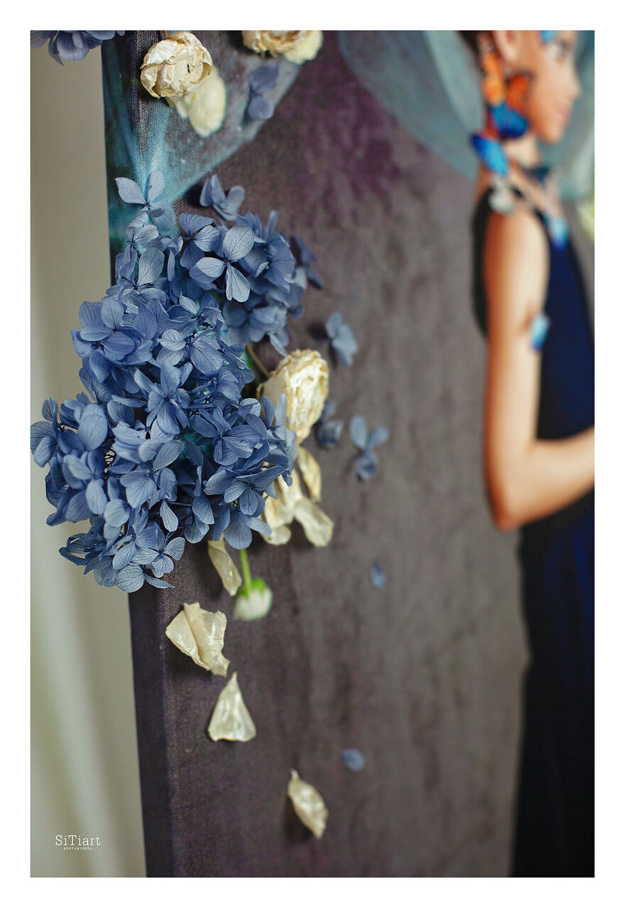 A Fellow Florist And I, The Photographer, Made 11 Portraits Of Months Using Live Flowers To Highlight The Genuineness Of Each Season