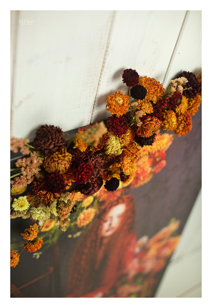 A Fellow Florist And I, The Photographer, Made 11 Portraits Of Months Using Live Flowers To Highlight The Genuineness Of Each Season