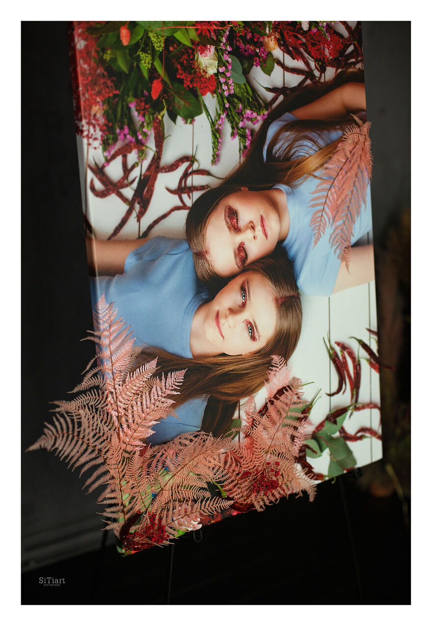 A Fellow Florist And I, The Photographer, Made 11 Portraits Of Months Using Live Flowers To Highlight The Genuineness Of Each Season