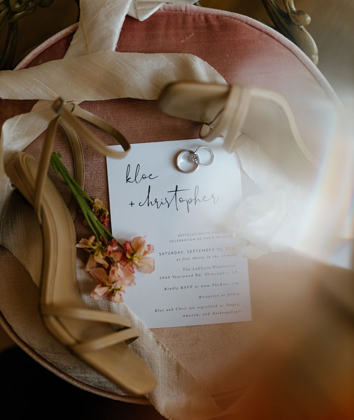 Woman Is Invited To A Wedding And The Invitation Specifies That She Will Have To Pay For Food Herself And Bring Money As A Gift Woman Is Invited To A Wedding And The Invitation Specifies That She Will Have To Pay For Food Herself And Bring Money As A Gift