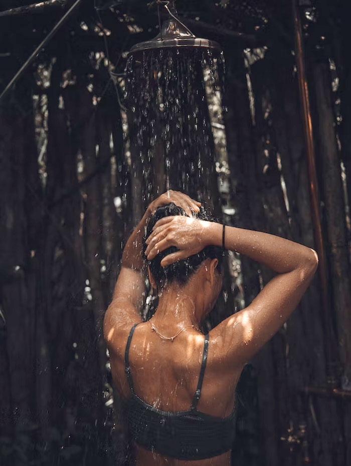 24 People Share Stories About Some Of The Most Out-Of-Touch Individuals They Know